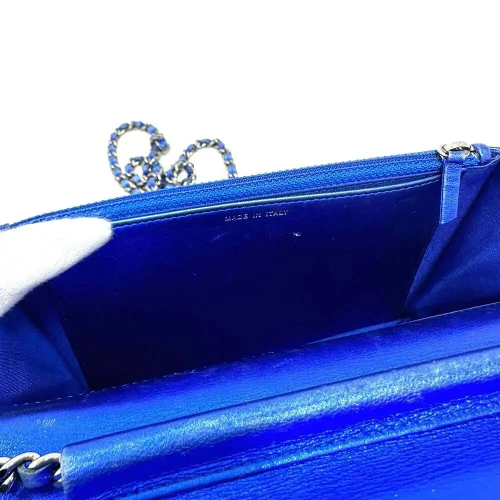 CHANEL Blue Shoulder Bag